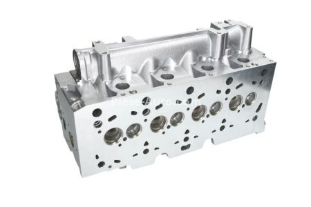 Chiulasă motor pentru: DACIA LOGAN, LOGAN EXPRESS, LOGAN MCV, SANDERO; RENAULT CLIO II, CLIO III, DUSTER, FLUENCE, GRAND SCENIC III, KANGOO, KANGOO BE BOP, KANGOO EXPRESS, KANGOO II 1.5D 02.03- 2
