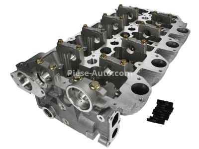 Chiulasă motor pentru: MITSUBISHI L 300 / DELICA II, L 300 III, L200, L200 / TRITON, PAJERO SPORT II, PAJERO SPORT III 2.5D 11.86- 1