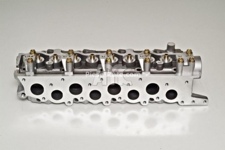 Chiulasă motor pentru: HYUNDAI GALLOPER I, GALLOPER II, H-1, H-1 / STAREX, H100, PORTER, TERRACAN; KIA K2500, PREGIO; MITSUBISHI L 300 / DELICA II, L 300 III, L200, L400 2.5D 05.86-