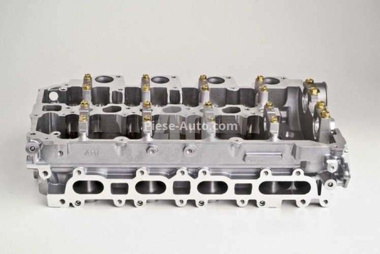 Chiulasă motor pentru: MITSUBISHI L 300 / DELICA II, L 300 III, L200, L200 / TRITON, PAJERO SPORT II, PAJERO SPORT III 2.5D 11.86-