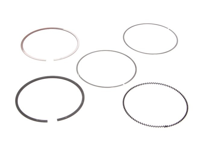 Segmenți piston GOETZE pentru : FORD C-MAX, FIESTA V, FIESTA VI, FOCUS C-MAX, FOCUS I, FOCUS II, FUSION, MONDEO IV 1.6/1.6LPG 10.98-01.15 : FORD; MERCEDES
