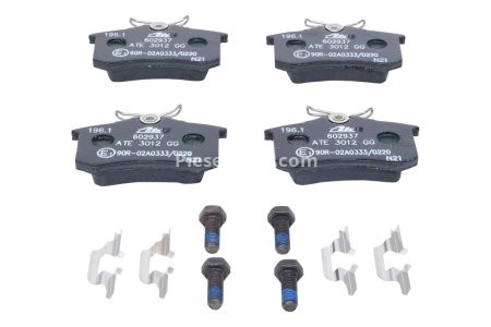 Set plăcuțe frână ATE, spate  (cu accesorii; cu șuruburi ghidare etrier), pentru: AUDI A2, A4 B6, A4 B7, A6 C5, ALLROAD C5, TT; NISSAN MICRA III; PEUGEOT 405 I 1.0-4.2 08.83- 3