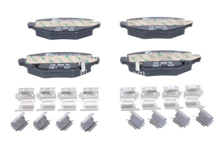 Set plăcuțe frână ATE, spate  (cu accesorii), pentru: CHRYSLER GRAND VOYAGER V, TOWN & COUNTRY, VOYAGER V; DODGE GRAND, JOURNEY; FIAT FREEMONT; FORD USA FREESTAR; LANCIA VOYAGER 2.0D-4.2 10.03- 3