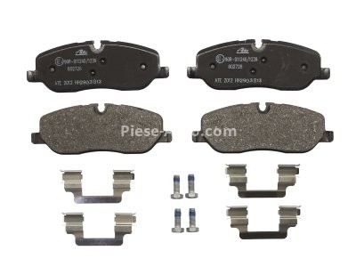 Set plăcuțe frână ATE, față (cu accesorii; cu șuruburi ghidare etrier), pentru: LAND ROVER DISCOVERY III, DISCOVERY IV, RANGE ROVER III 2.7D-4.4 03.02-12.18