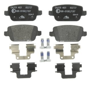 Set plăcuțe frână ATE, spate  (cu accesorii; cu șuruburi ghidare etrier), pentru: VOLVO S80 II, V70 III, V70 III/KOMBI, XC70 II; LAND ROVER FREELANDER 2 1.6-4.4 03.06-12.16