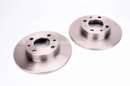 Set discuri frână FERODO (2 buc.) față / spate, se potrivește: FIAT 124, 124 SPIDER, 125, 127, 131, 132, 147, 900 T/E, 900 T/E PULMINO, ARGENTA, CAMPAGNOLA 0.65-2.5D 01.66-06.06