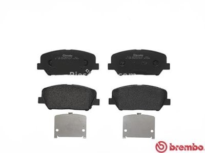 Set plăcuțe frână BREMBO ,față, (fara optionale), pentru: HYUNDAI GENESIS, GRAND SANTA FÉ, GRANDEUR, I30, SANTA FÉ II, SANTA FÉ III, SANTA FÉ II/SUV, VELOSTER; KIA CEE'D, CERATO III 1.0-3.8 03.06-