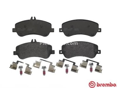 Set plăcuțe frână BREMBO ,față, (cu suruburi ghidare etrier frână; fara optionale), pentru: MERCEDES GLK (X204) 2.0-3.5 06.08-12.15