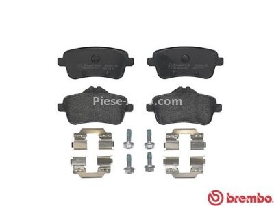 Set plăcuțe frână BREMBO, spate , pentru: MERCEDES GLE (C292), GLE (W166), M (W166) 2.2D-5.5 06.11-10.19