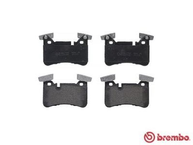 Set plăcuțe frână BREMBO, spate , pentru: MERCEDES C (C204), C T-MODEL (S204), C (W204), CLS (C218), CLS SHOOTING BRAKE (X218), E T-MODEL (S212), E (W212), GLS (X166) 4.7/5.5/6.2 02.08-