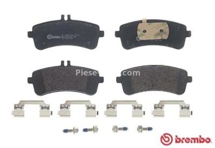 Set plăcuțe frână BREMBO, spate , pentru: MERCEDES AMG GT (X290), C (W205), S (W222, V222, X222), SL (R231) 3.0H-6.0 01.12-