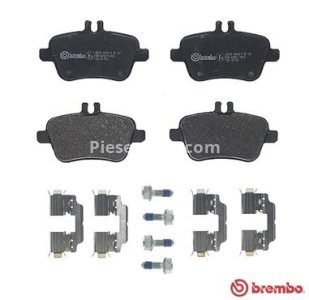 Set plăcuțe frână BREMBO ,față, (cu accesorii; cu suruburi ghidare etrier frână), pentru: MERCEDES A (W176), B SPORTS TOURER (W246, W242), CLA (C117) 1.5D-Electric 02.11-