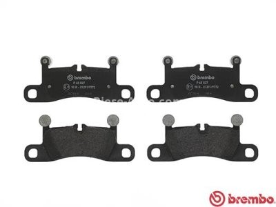 Set plăcuțe frână BREMBO, spate , pentru: PORSCHE 911, 911 TARGA, CAYENNE; VW TOUAREG 2.9-4.8 01.10-