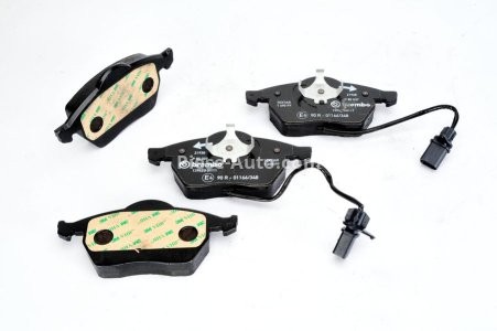 Set plăcuțe frână BREMBO ,față, pentru: AUDI A4 B5, A4 B6, A4 B7, A6 C5; VW PASSAT B5, PASSAT B5.5 1.6-4.0 01.95-03.09