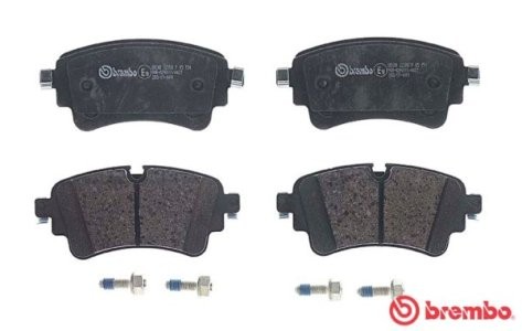 Set plăcuțe frână BREMBO ,spate (cu suruburi ghidare etrier frână), pentru: AUDI A4 ALLROAD B9, A4 B9, A5, A6 ALLROAD C8, A6 C8, A7, A8 D4, A8 D5, Q5, Q7; VW TOUAREG 1.4-4.0H 01.15-