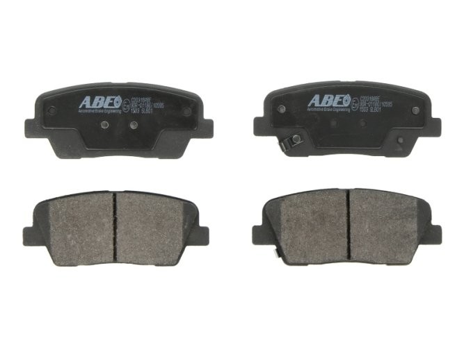 Set plăcuțe frână ABE, spate ,pentru: HYUNDAI ELANTRA V, EQUUS / CENTENNIAL, GENESIS, GRAND SANTA FÉ, SANTA FE IV/SUV, SANTA FÉ II, SANTA FÉ III, SANTA FÉ II/SUV; KIA BORREGO 1.6-5.0 03.06-