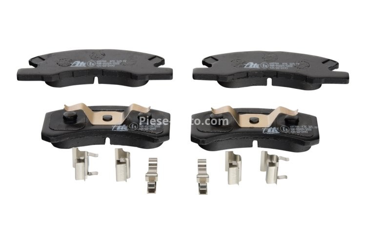 Set plăcuțe frână ATE, față , pentru: DAIHATSU CUORE VI, CUORE VII, TREVIS; MITSUBISHI MIRAGE / SPACE STAR VI, MIRAGE VI 0.7-1.2LPG 03.03-
