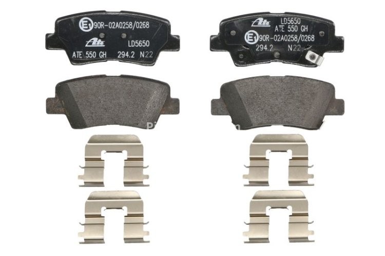 Set plăcuțe frână ATE din ceramică, spate (cu accesorii), pentru: HYUNDAI ACCENT IV, ACCENT V, BAYON, ELANTRA V, I10 I, I10 II, I10 III, I20 ACTIVE, I20 II, I20 III, I30, I40 I 1.0-Electric 01.10-