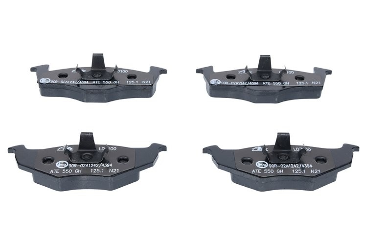 Set plăcuțe frână ATE din ceramică, față , pentru: SEAT AROSA; SKODA FABIA I, FABIA I PRAKTIK, FABIA II; VW FOX, LUPO I, POLO, POLO III, POLO III CLASSIC, POLO IV, POLO/HATCHBACK 1.0-2.0 10.94-