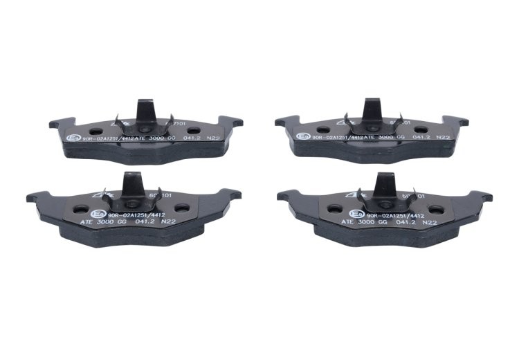Set plăcuțe frână ATE, față , pentru: SEAT CORDOBA, CORDOBA VARIO, CORDOBA VARIO/KOMBI, IBIZA II, TOLEDO I; VW GOLF III, POLO, POLO III CLASSIC, POLO/KOMBI, VENTO 1.0-Electric 05.91-12.02