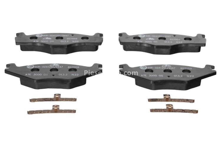 Set plăcuțe frână ATE, față (cu accesorii), pentru: SEAT CORDOBA, CORDOBA VARIO, CORDOBA VARIO/KOMBI, IBIZA II; VW POLO, POLO CLASSIC, POLO II, POLO III, POLO III CLASSIC 1.0-2.0 10.81-12.02