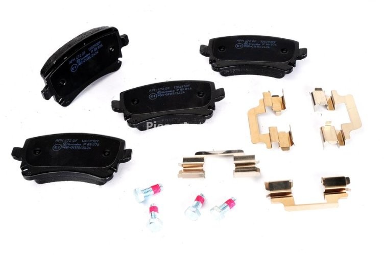 Set plăcuțe frână BREMBO, spate , pentru: AUDI A4 B6, A4 B7, A6 ALLROAD C6, A6 C5, A6 C6, A8 D3; VW CALIFORNIA T5 CAMPER, MULTIVAN T5, MULTIVAN T6, TRANSPORTER T5 1.9D-6.0 07.02-