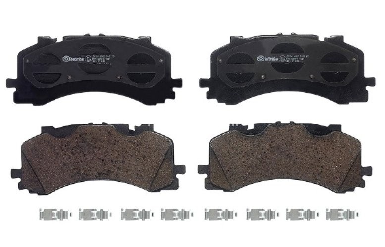 Set plăcuțe frână BREMBO ,față, pentru: AUDI A6 ALLROAD C8, A6 C8, A7, A8 D5, Q7, Q8; VW TOUAREG 2.0-4.0H 01.15-