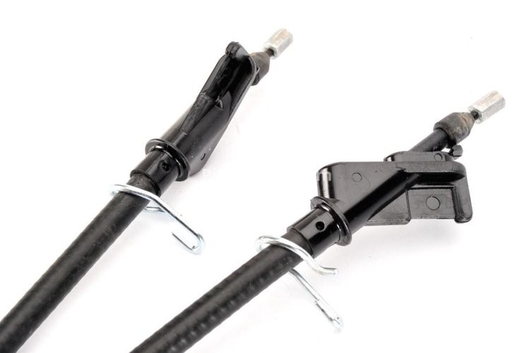 Cablu frână de mână ADRIAUTO, mijloc/spate, dreapta / stânga (1490mm /1388mm /1440mm /1340mm) pentru: DODGE CARAVAN; FORD FOCUS II 1.6-3.3 02.00-09.12